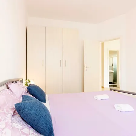 Апартаменты Very Special Пакоштане
