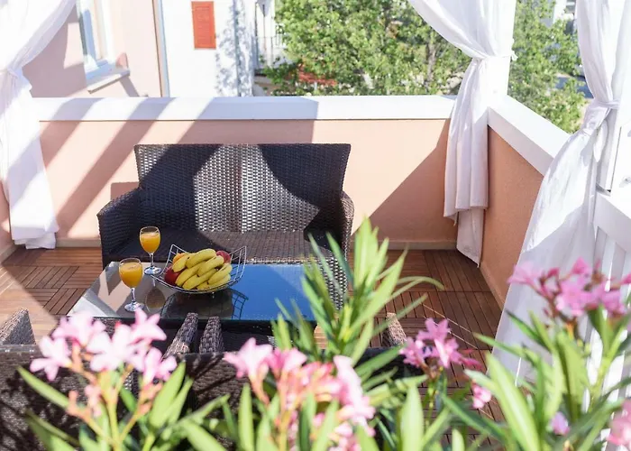 Very Special פאקוסטאן