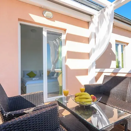 Very Special شقة *