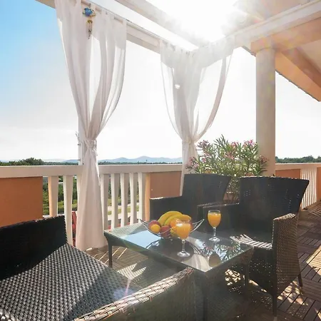 شقة Very Special باكوشتاني